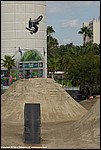 Higashino_09_SPD8296.jpg